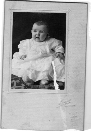 Winniford Smith, b. 4/9/1906. Photo taken July 24, 1906.