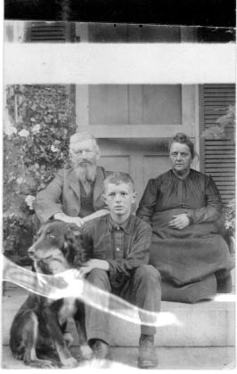 Phineas K. Garney (1849–1929); Mary L. (Marsh) Garney (1851–1927); Claire (?). V-3-08
