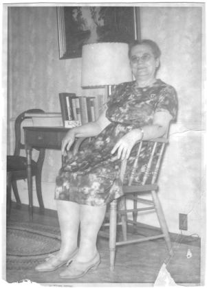 Flora Carpenter (1902–1969), dau. of Howard H. and Lillian (Shepard) Carpenter. D-4-05