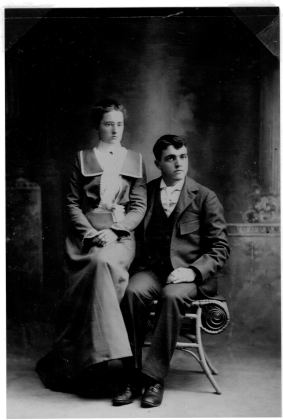 Hubert Howe Wheeler (1879–1947) & Bertha Pike Wheeler (1879–1957). Wedding picture, Nov. 28, 1900. Given by Francis Wheeler, 2007.