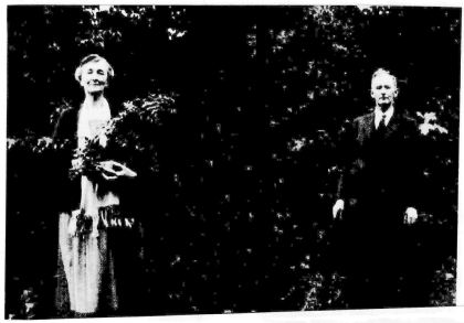 Dr. L. W. Burbank (1866–1952) and Mary M. "May" (Stevens) Burbank (1869–1954), daughter, Pauline.